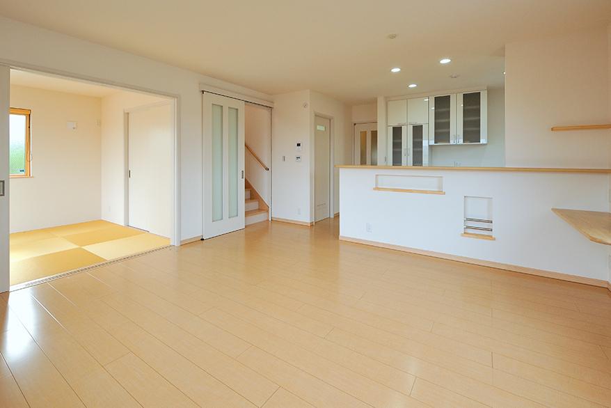 Same specifications photos (living). Same specifications