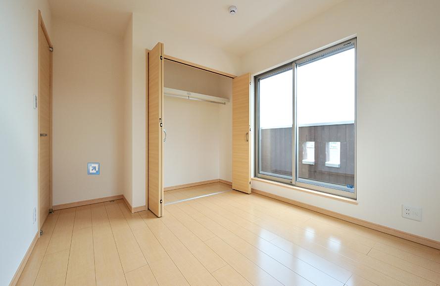 Same specifications photos (Other introspection). Same specifications