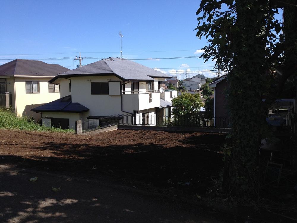 Local photos, including front road. Local (10 May 2013) Shooting