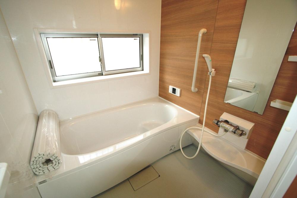 Bathroom. Local (10 May 2013) Shooting