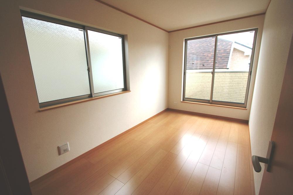 Non-living room. Local (10 May 2013) Shooting