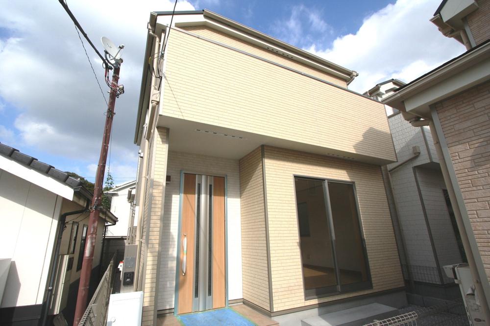 Sale already cityscape photo. Local (10 May 2013) Shooting