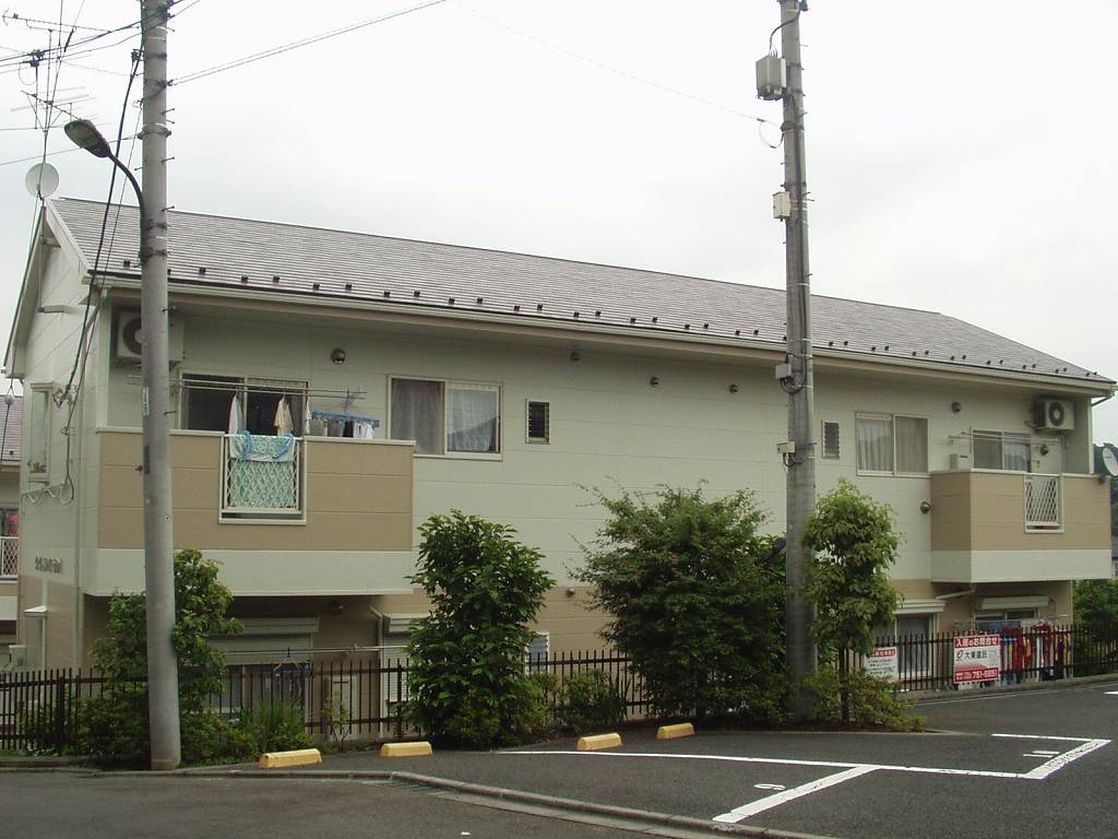 Other. 0m to on-site parking (Other)