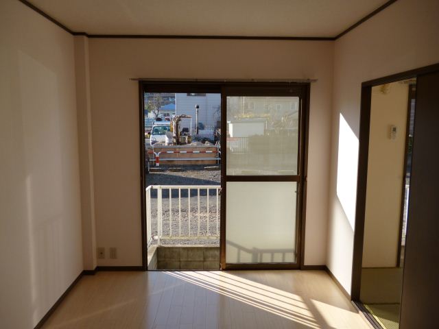 Living and room. Spend the time of family gatherings in the dining