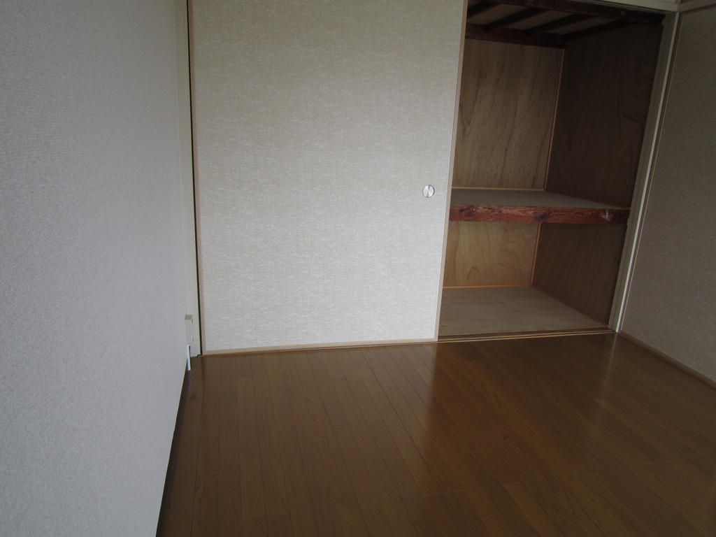 Receipt. Living of storage space