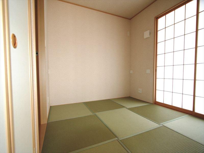 Same specifications photos (Other introspection). Same specifications