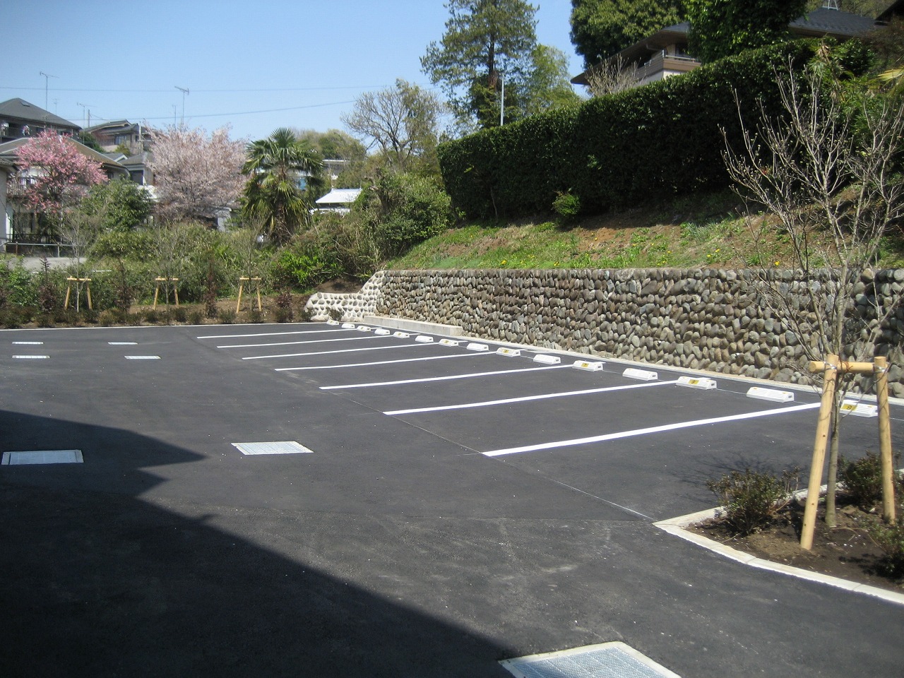 Parking lot. There yard bike