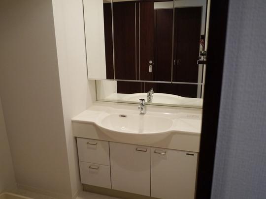 Wash basin, toilet