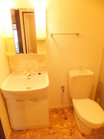 Washroom.  Popular Powder Room