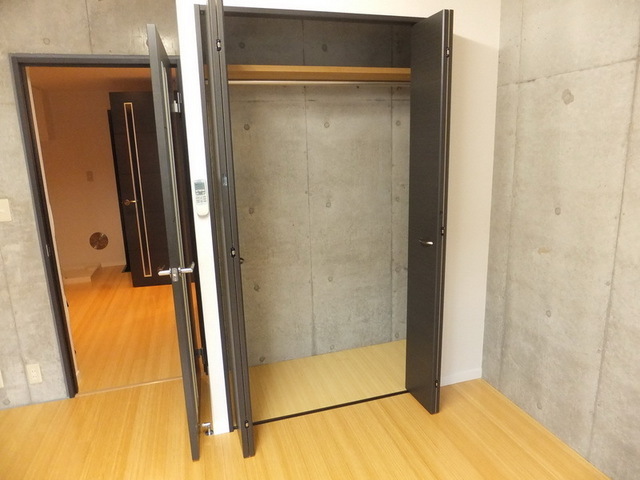 Receipt.  Storage lot