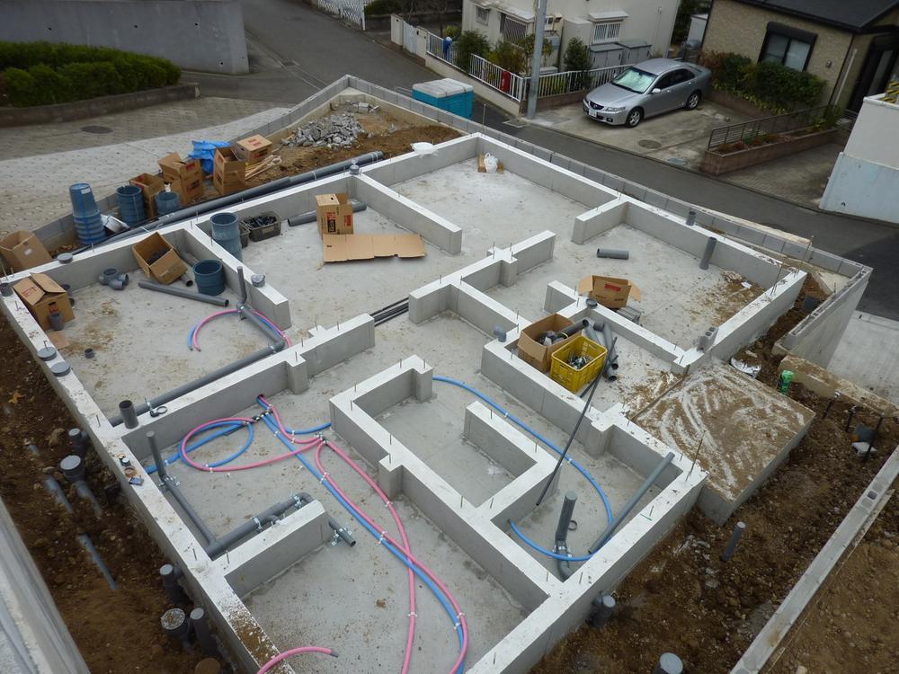 Local appearance photo. Building 2