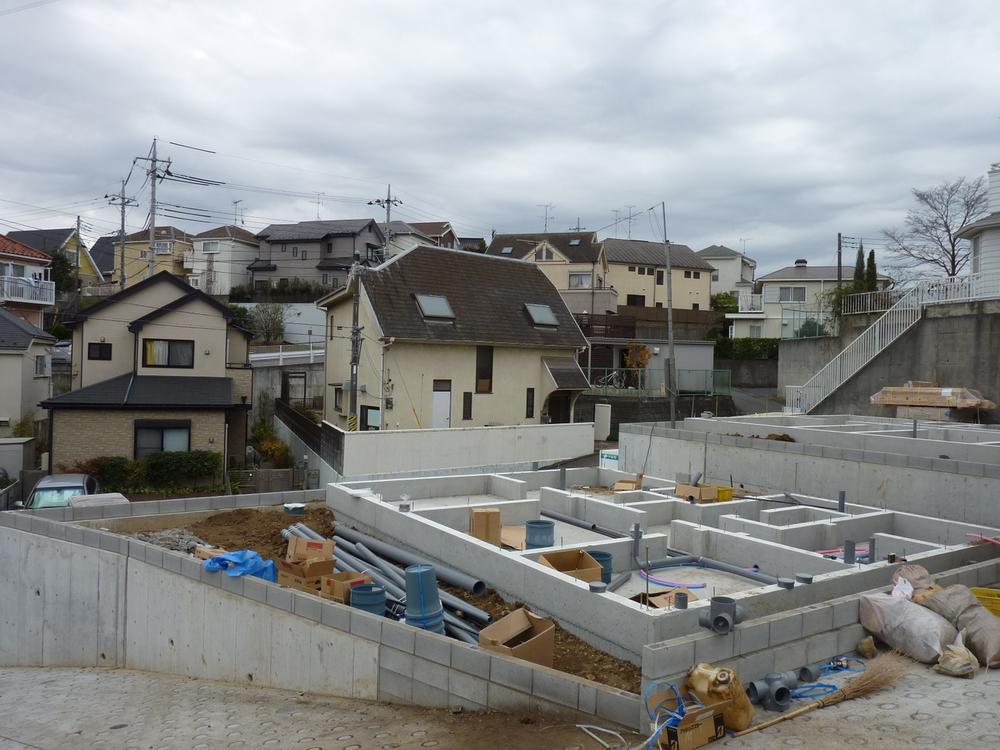 Local appearance photo. Building 2