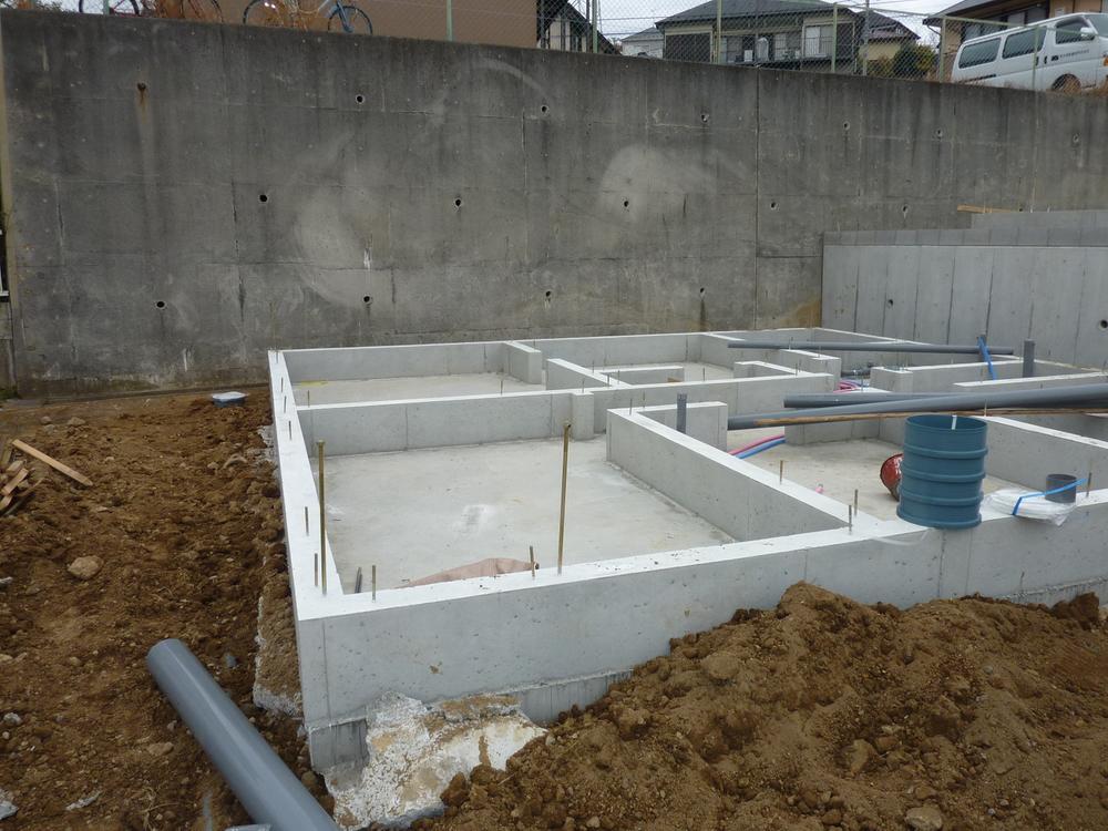 Local appearance photo. Building 3