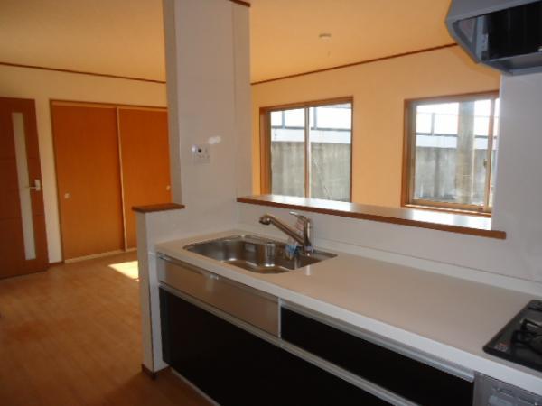 Same specifications photo (kitchen)