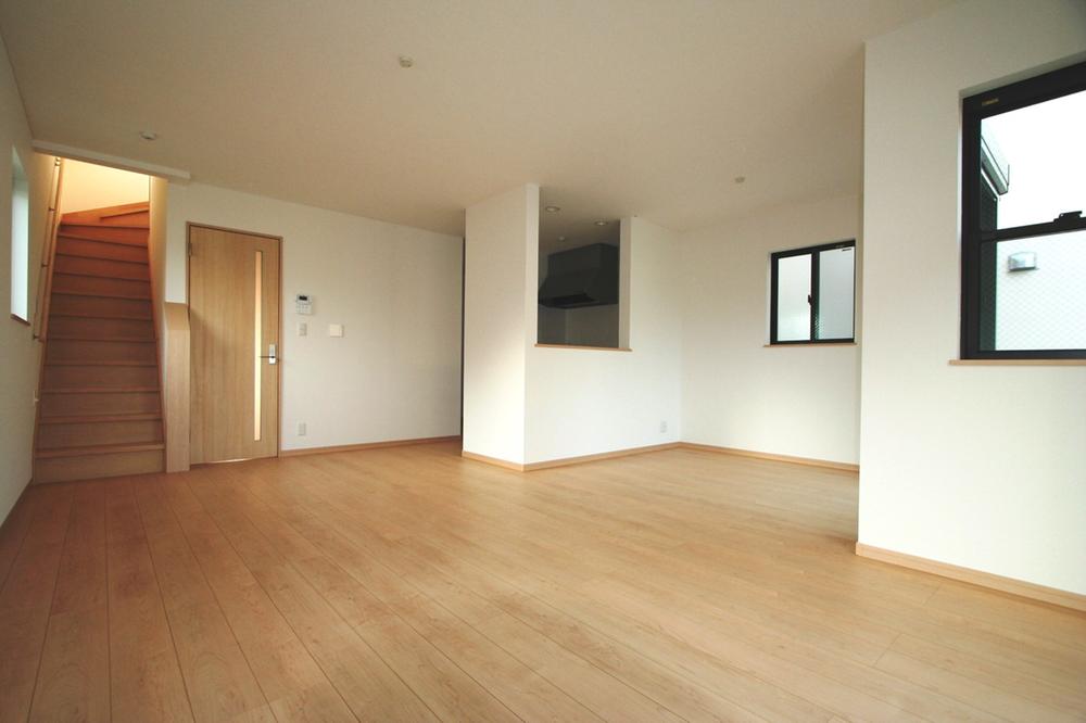 Living. Local (10 May 2013) Shooting