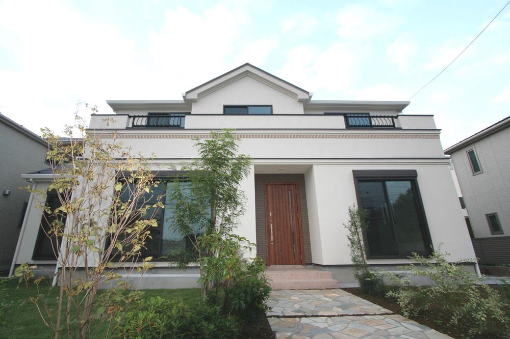 Sale already cityscape photo. Local (10 May 2013) Shooting