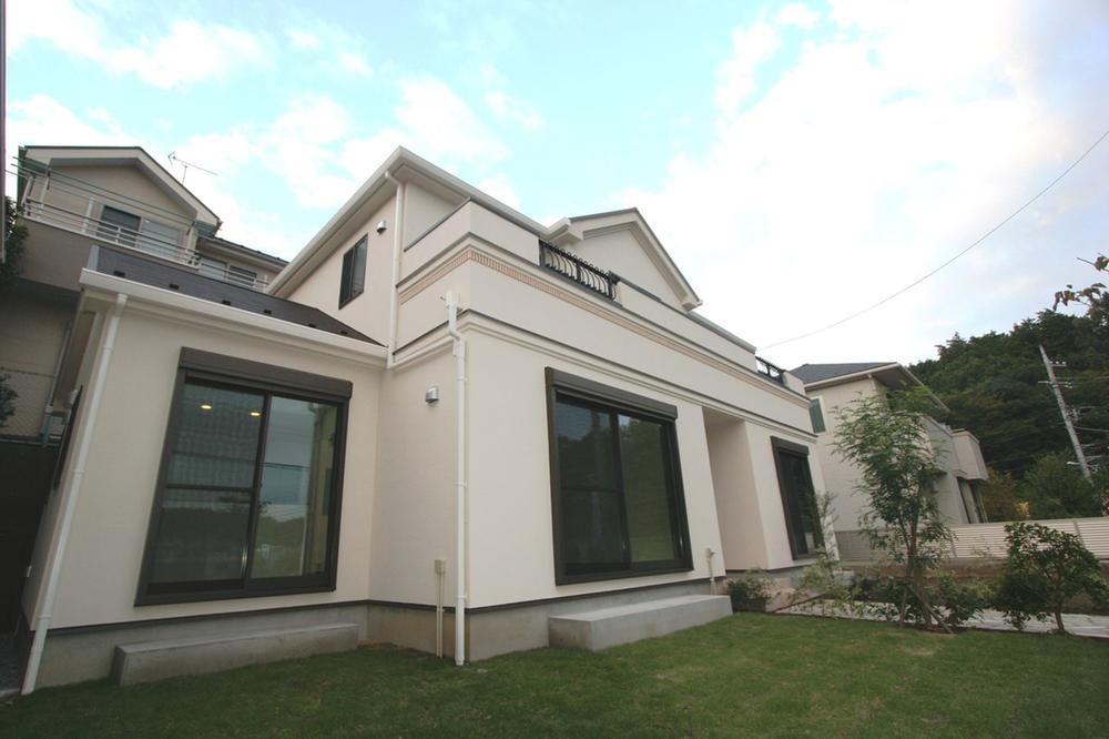 Sale already cityscape photo. Local (10 May 2013) Shooting