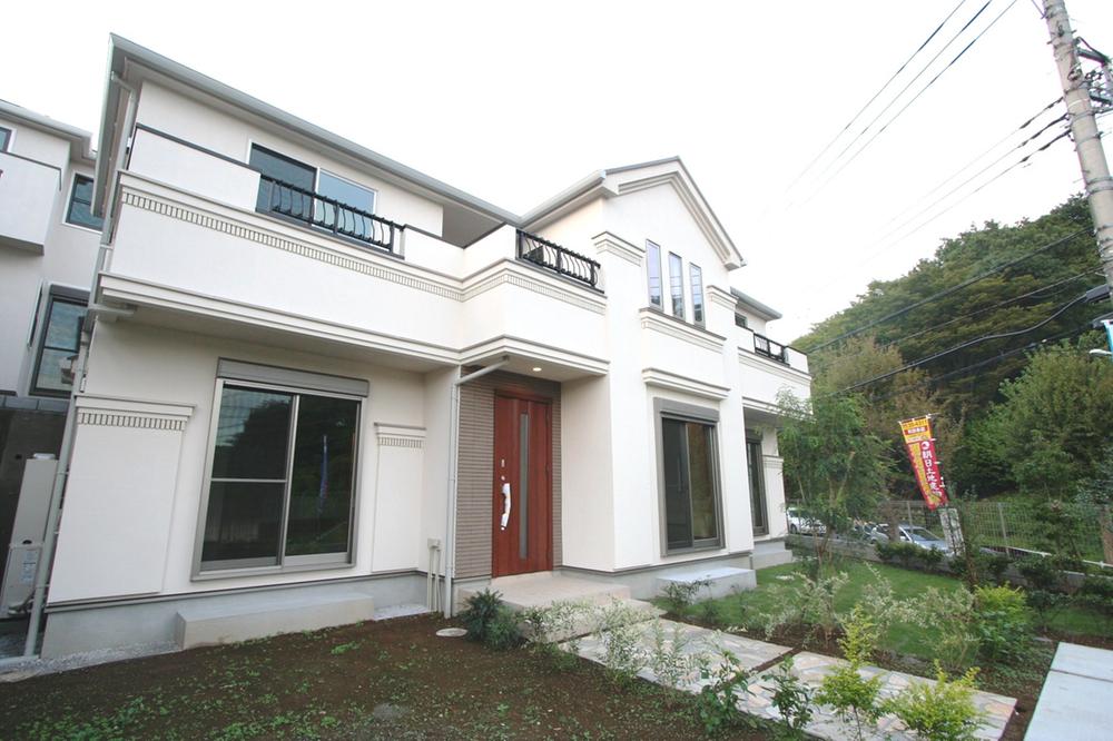 Sale already cityscape photo. Local (10 May 2013) Shooting