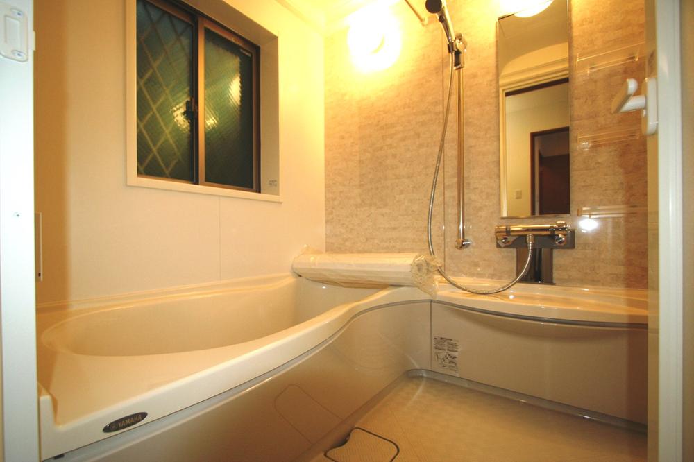 Bathroom. Local (10 May 2013) Shooting