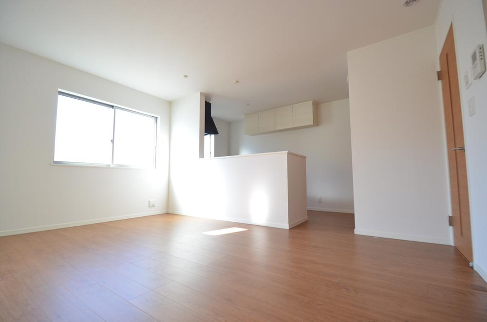 Living. Indoor (12 May 2013) Shooting A Building