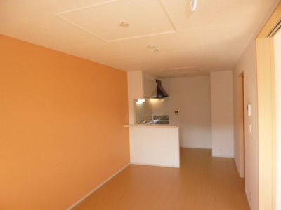 Other room space. Stylish living in the accent Cross