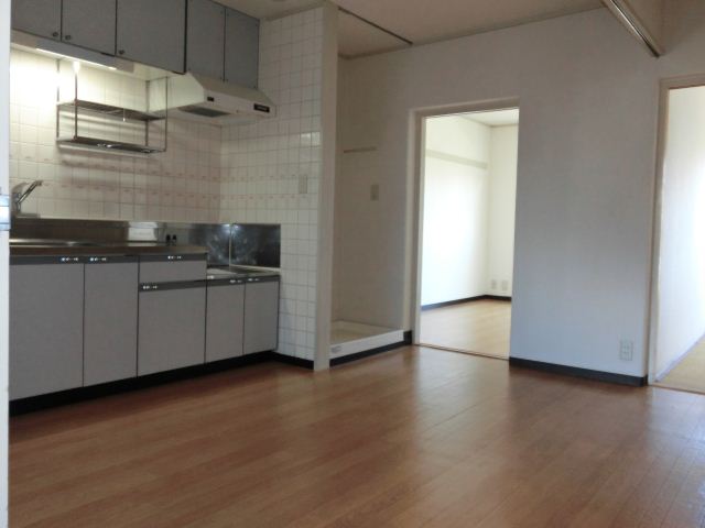 Kitchen. Wide it is living