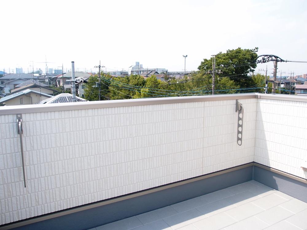 Balcony. Local (July 2013) Shooting