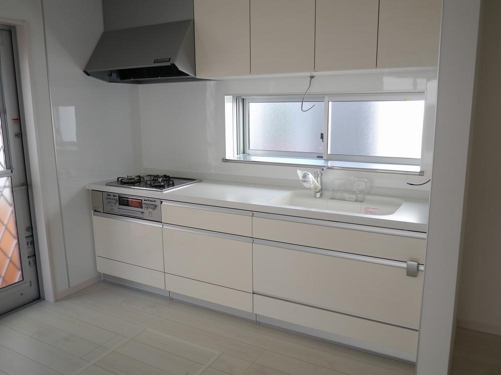 Kitchen. Water purifier with system Kitchen