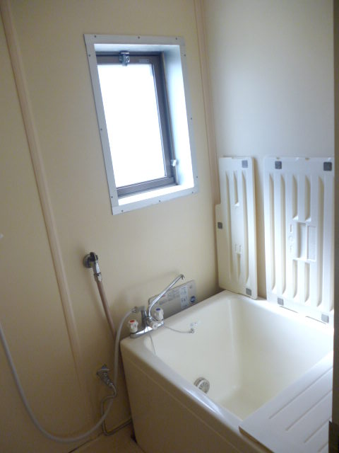 Bath. With reheating function