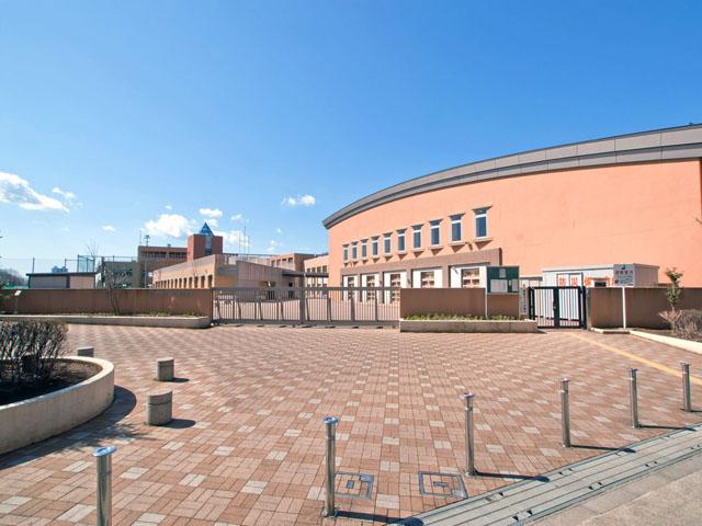 Other local. Machida Municipal Koyama months hill elementary school Distance 1000m