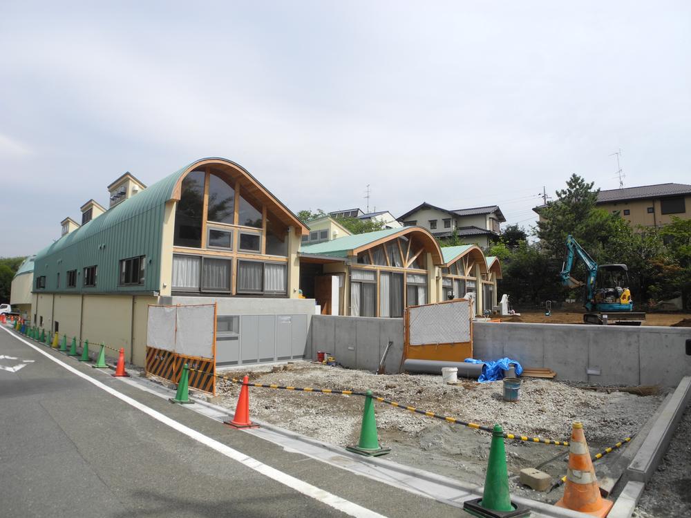 kindergarten ・ Nursery. Hananoki walk 780m to nursery school because arrive at 10 minutes, Drop off and pick up of the child is also very easy.