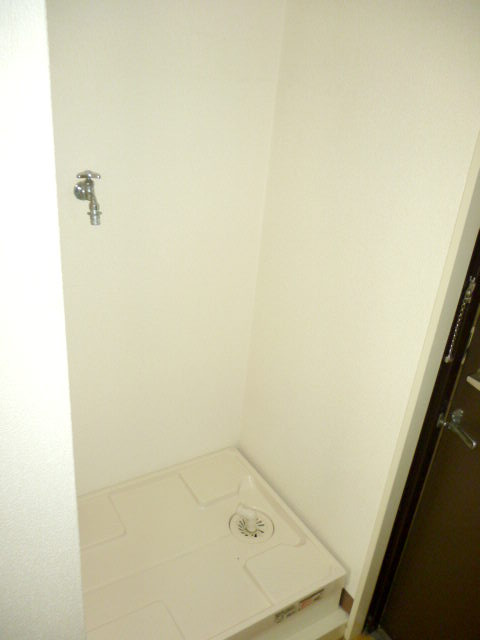 Other. Indoor Laundry location