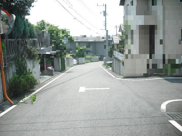 Local photos, including front road. Local (August 2013) Shooting