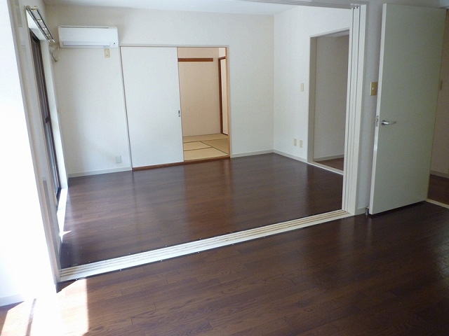 Other. Dining + Western-style