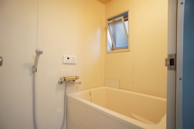 Bath. Since the bus toilet by Guests can indulge in a leisurely healing bath time.