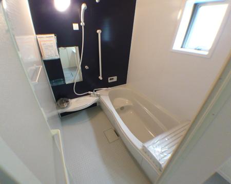 Same specifications photo (bathroom)