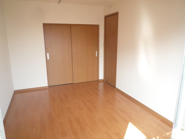 Other room space. Western-style 6 Pledge