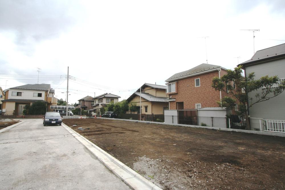 Local photos, including front road. Local (September 2013) Shooting