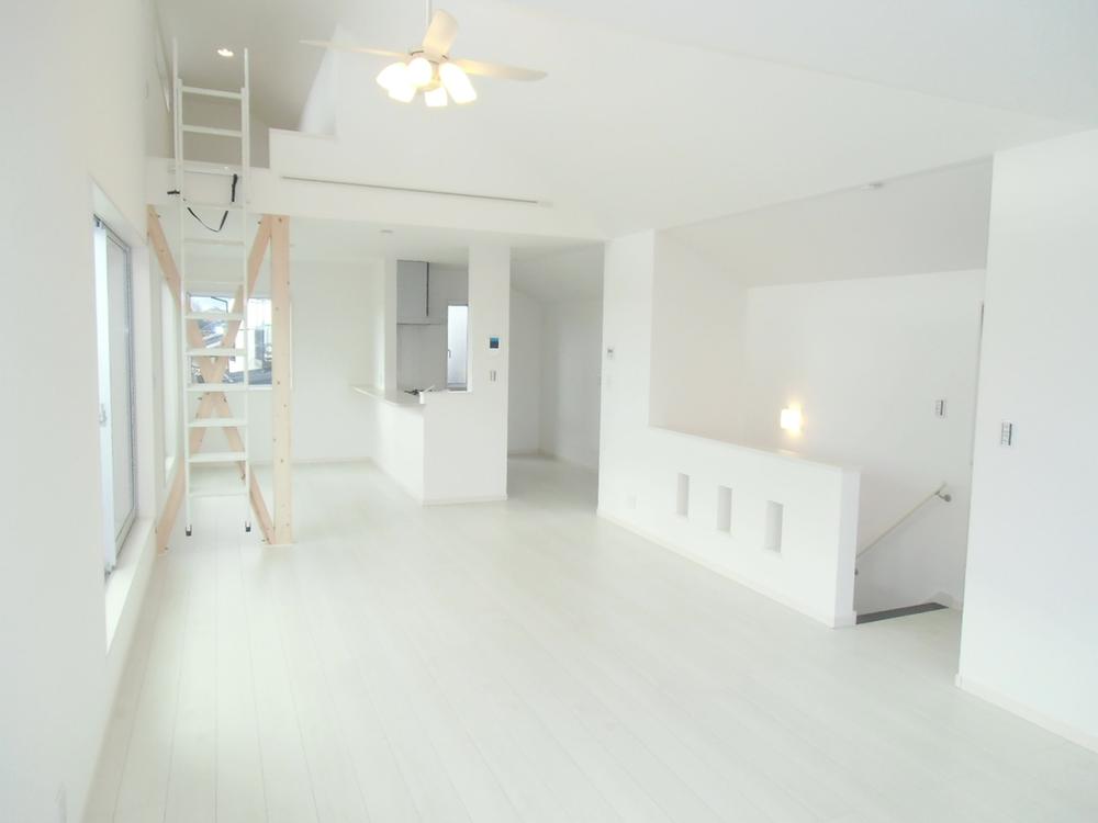 Living. 25.23 Pledge of LDK (with under-floor heating)