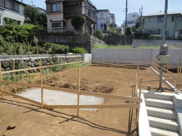 Local appearance photo. 1 Building