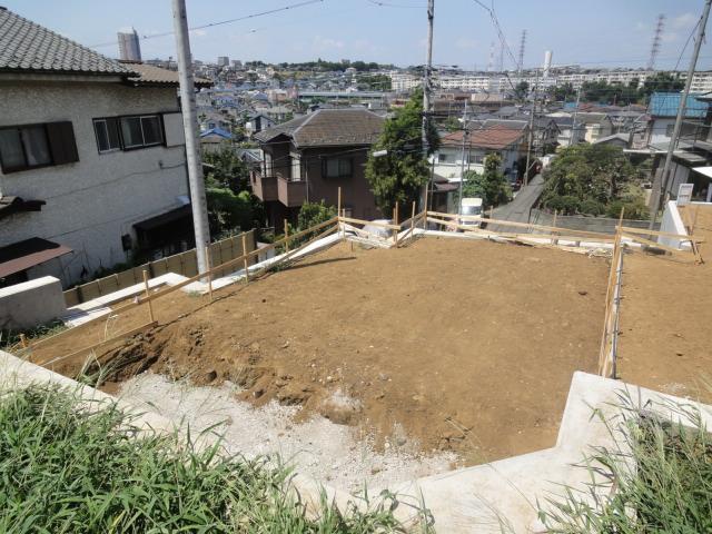 Local appearance photo. Building 2