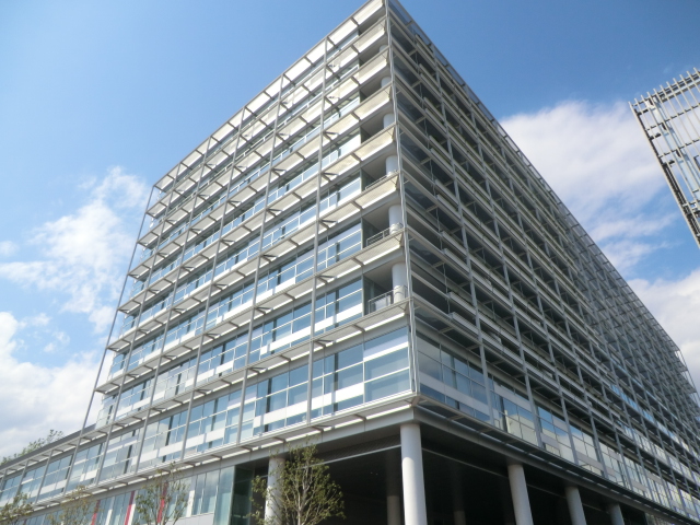 Government office. 1000m until Machida City Hall (government office)