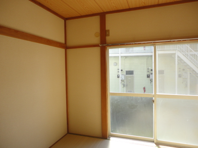 Living and room. Japanese-style sweep window
