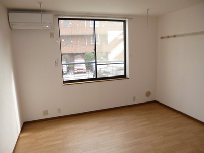 Other room space. Day is good