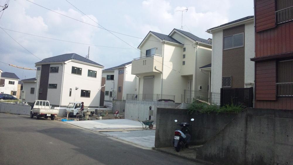 Local photos, including front road. Kitadoro side of the site (September 2013) Shooting