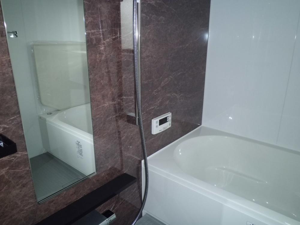 Bathroom. (December 2013) Shooting