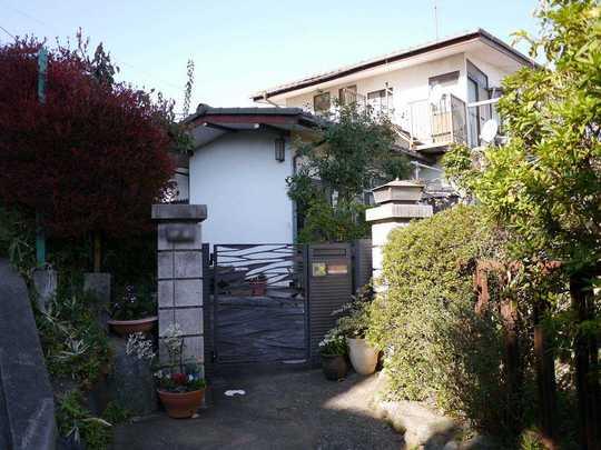 Local land photo. Good per sun on a hill in the prime location of Tamagawa Gakuen Station 4-minute walk.