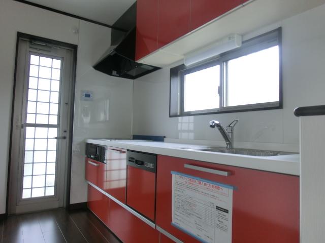 Kitchen. Building 2 (06 May 2013) Shooting