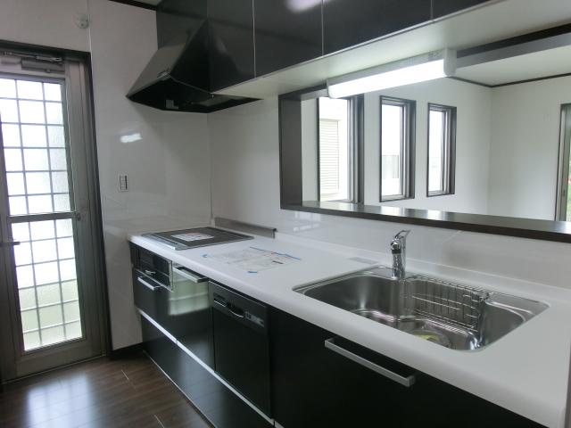 Kitchen. Building 3 (06 May 2013) Shooting