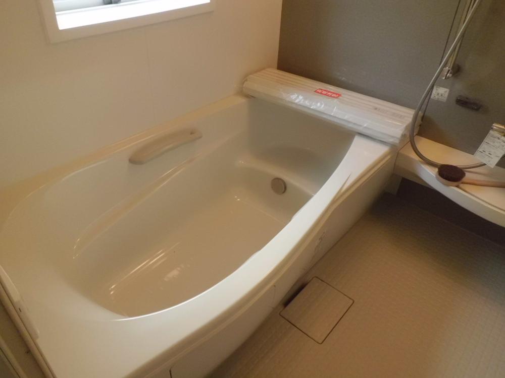 Same specifications photo (bathroom)